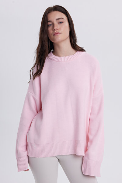 Tudors Women's Oversized Wide Cut Crew Neck Pink Sweater