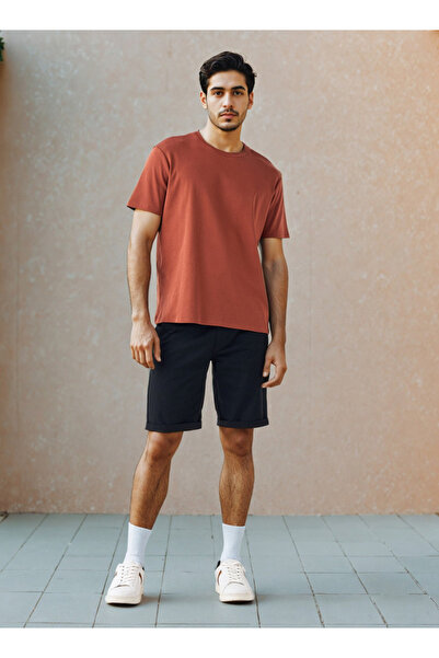 FAV Relaxed Fit Crew Neck T-shirt