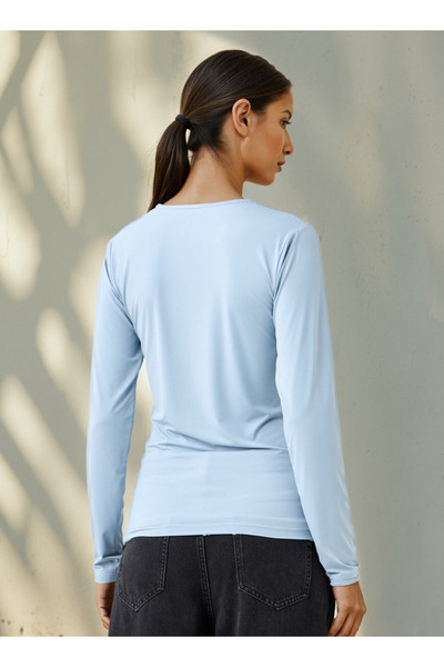 FAV Crew Neck T-shirt with Long Sleeves