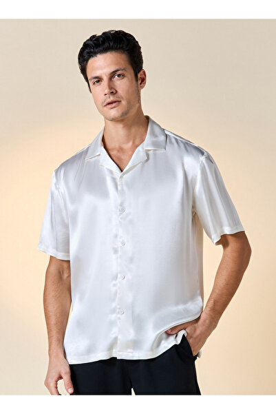 Iconic قميص بقصّة عادية مع ياقة معسكر وأكمام قصيرة