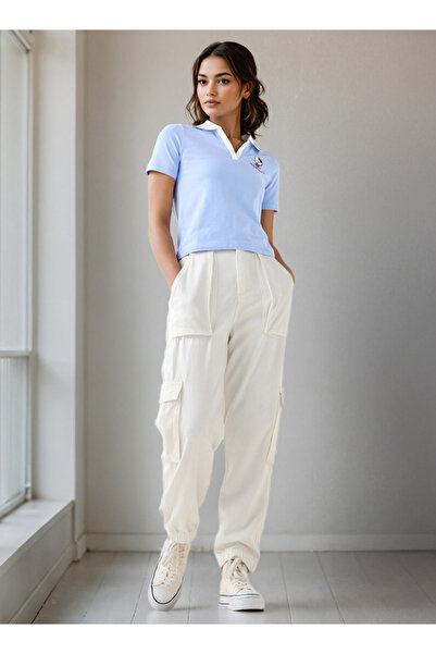 SP Characters تي شيرت بولو مطرز بشخصية هالو كيتي