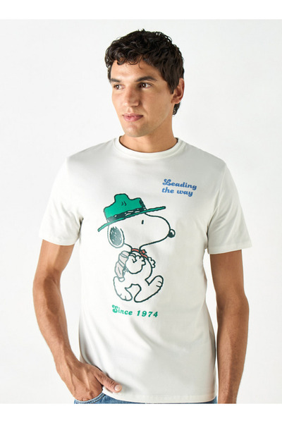 SP Characters Peanuts Print T-shirt with Crew Neck and Short Sleeves