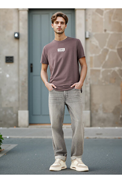 FAV Peanuts Print T-shirt with Crew Neck