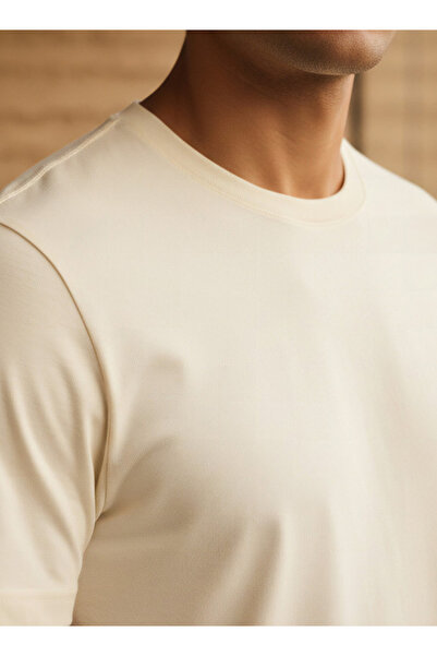 FAV Men Regular Fit Crew Neck Short Sleeves T-shirt