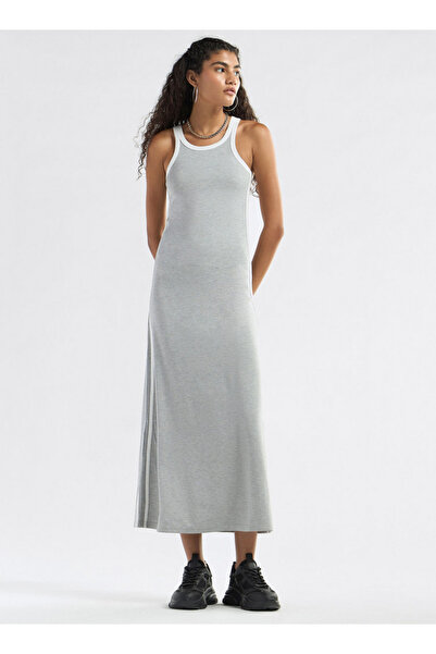 FAV Sleeveless A-Line Midi Dress
