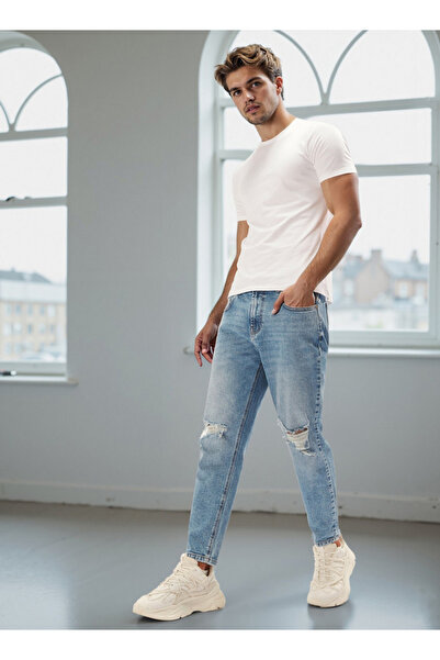 FAV Slim Fit T-shirt with Crew Neck and Short Sleeves