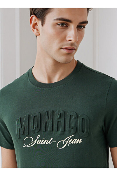 FAV Men Slim Fit Crew Neck Short Sleeves Typographic Print T-shirt