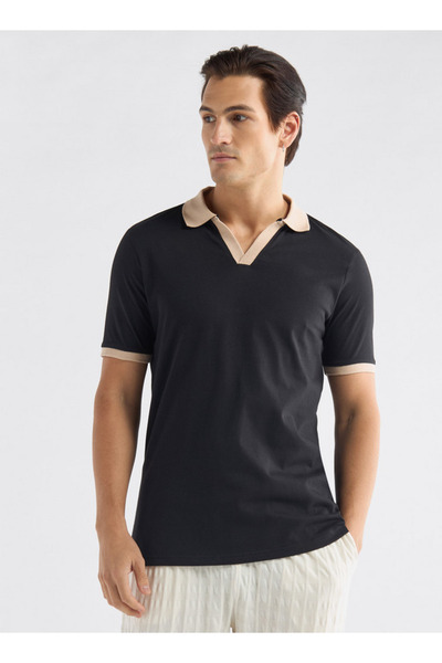 FAV Colourblock Polo T-shirt with Short Sleeves