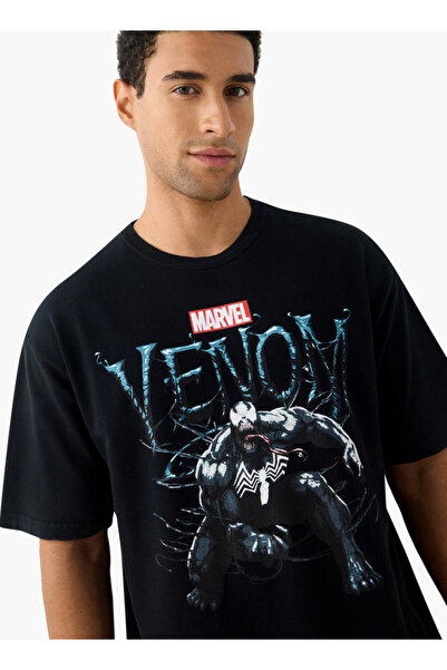 SP Characters تي شيرت بطبعة فينوم بياقة دائرية وأكمام قصيرة