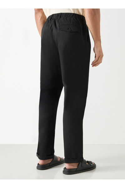 Iconic Solid Regular Fit Trousers with Pockets