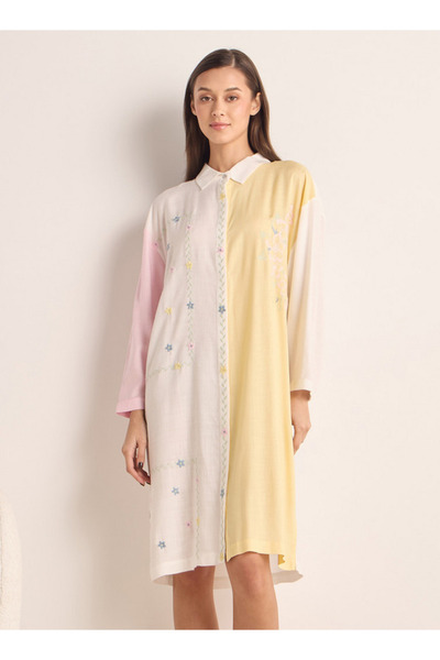 FAV قميص نوم مطرز بأكمام طويلة