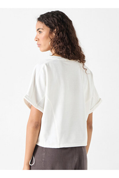 SP Characters Snoopy Dog Detail Crew Neck T-shirt With Short Sleeves