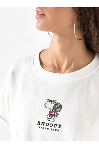 SP Characters Snoopy Dog Detail Crew Neck T-shirt With Short Sleeves