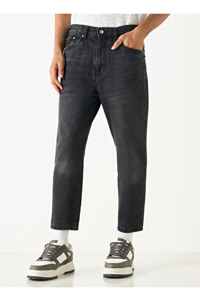 Lee Cooper Relaxed Fit Jeans with Button Closure