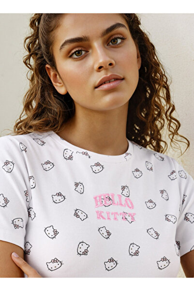 SP Characters Hello Kitty Print Ribbed Crop T-shirt with Crew Neck