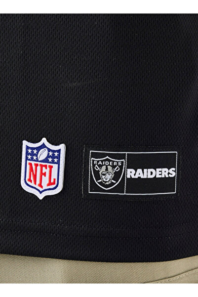 SP Characters Raiders Print V-neck T-shirt with Short Sleeves