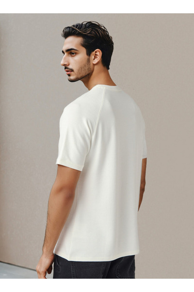 FAV Textured Raglan Sleeves T-shirt
