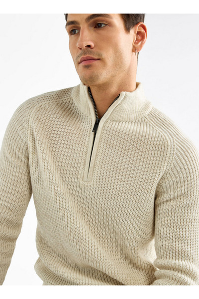 FAV Textured High Neck Sweater With Zip Closure