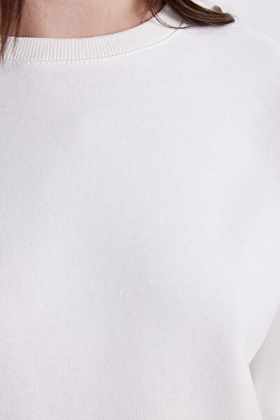 Tudors Women's Oversized wide cut cotton crew neck ecru sweatshirt