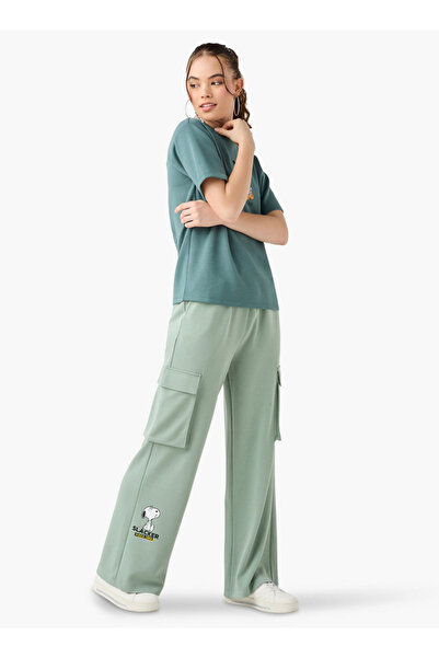 SP Characters Snoopy Print Cargo Jog Pants with Drawstring Closure