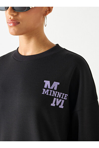 SP Characters سويت شيرت بطبعة ميني ماوس وياقة دائرية وأكمام طويلة