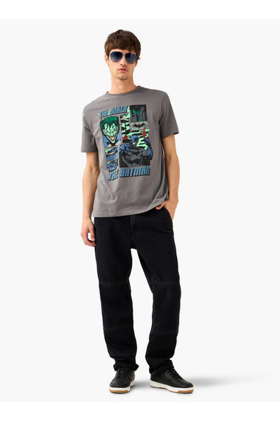 SP Characters تي شيرت بطبعة باتمان مع رقبة دائرية