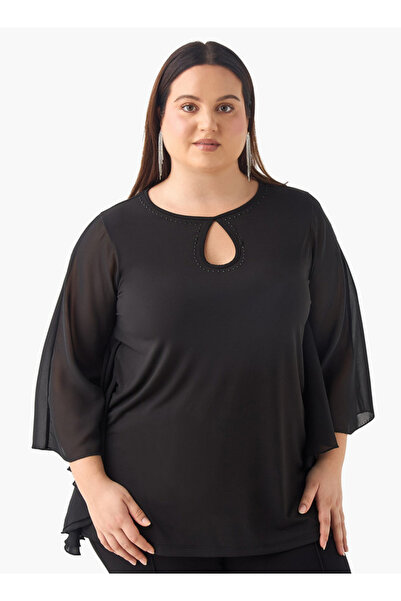 Ulla Popken بلوزة بمقاس كبير مزينة بفتحة رقبة على شكل مفتاح وأكمام على شكل كيب