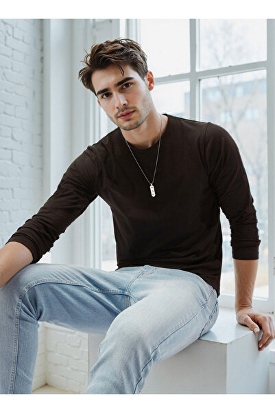 FAV Slim Fit T-shirt with Crew Neck and Long Sleeves