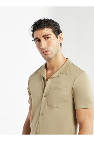 FAV Solid Camp Collar Shirt with Short Sleeves and Pocket