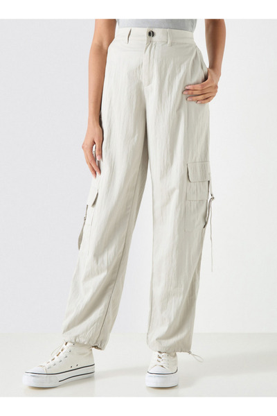 FAV Trousers with Cargo Pockets and Button Closure