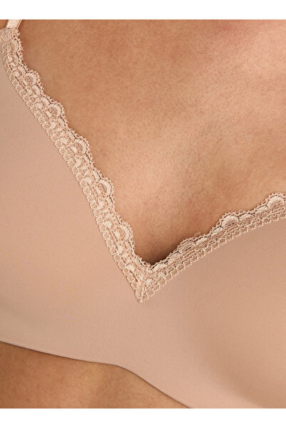FAV Lace Trim Wired Plunge Bra
