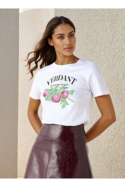 FAV Graphic Print T-shirt