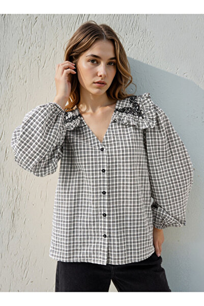 Lee Cooper بلوزة منقوشة ومزينة