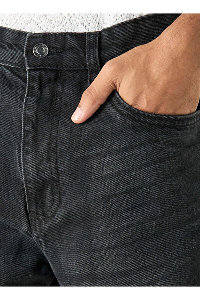 Lee Cooper Relaxed Fit Jeans with Button Closure