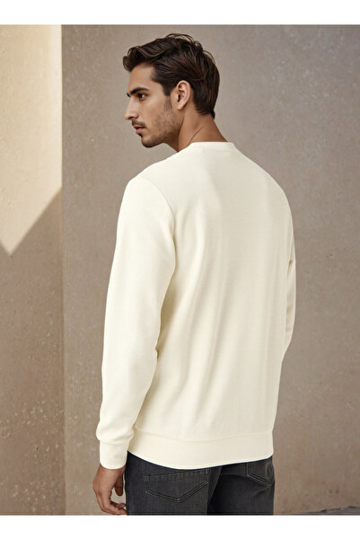 FAV Herringbone Textured Sweatshirt