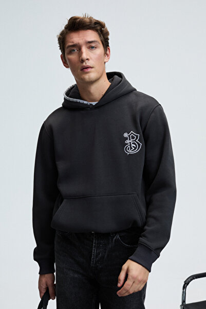 GRIMELANGE Grover Men's Anthracite Sweatshirt with Hood, Decorative Stitching Detail, Embroidered Chest and Kangaroo Pocket