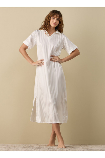 FAV قميص نوم مخطط من الساتان الجاكار بأكمام قصيرة