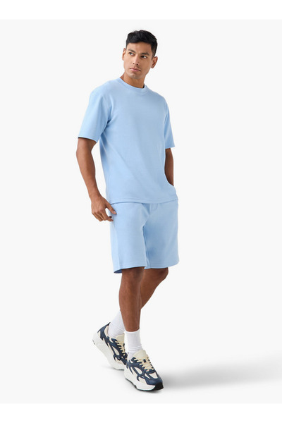 Emperor Logo Shorts with Pockets and Drawstring Closure