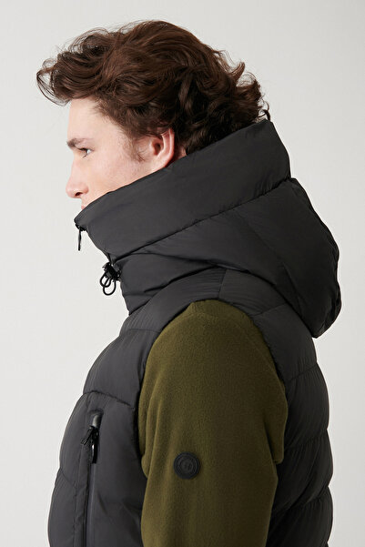 Avva Ανδρικό γιλέκο μαύρης χήνας, αδιάβροχο και αντιανεμικό με κουκούλα A32y6504