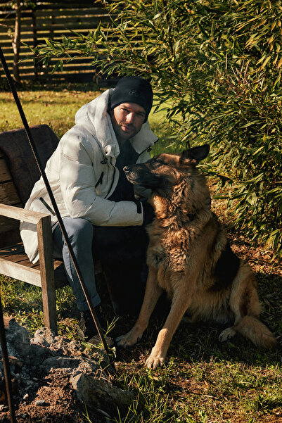 Avva Men's White Water Repellent Windproof Hooded Puffer Jacket with Thermometer A32y6015