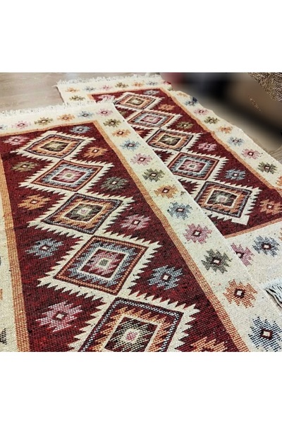 OMS Traditional red and cream carpet 60x150 cm