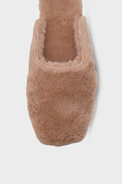 Capone Outfitters Cecile Women's Plush Closed Toe Slippers
