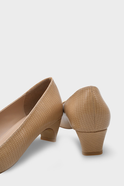 Capone Outfitters Jodi Women's Short Heeled Shoes with Metal Accessories