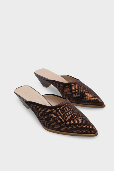 Capone Outfitters Ivy Pointed Toe Stoned Closed Toe Women's Slippers