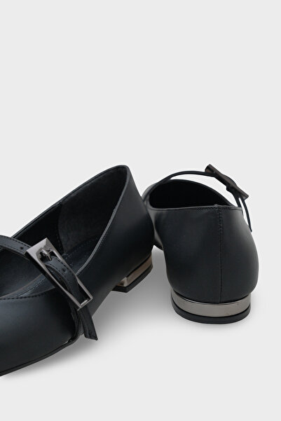 Capone Outfitters Rebbecca Blunt Toe Short Heeled Metal Buckle Women's Ballerinas