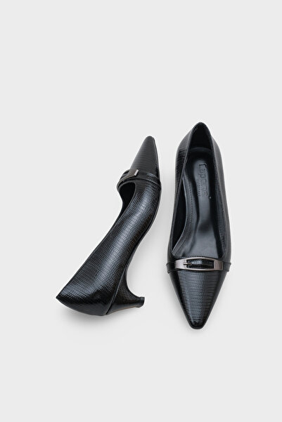 Capone Outfitters Jodi Women's Short Heeled Shoes with Metal Accessories