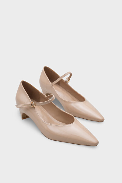 Capone Outfitters Amalia Strappy Short Heeled Pointed Toe Patent Leather Look Women's Shoes