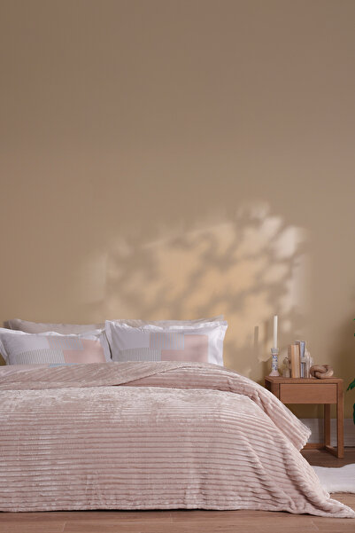 Puffy Sova Double Wellsoft Blanket - Powder