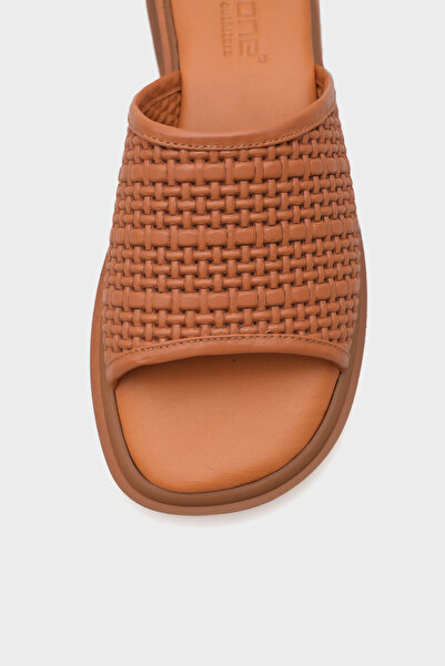 Capone Outfitters Cori Genuine Leather Short Heeled Comfort Single Strap Women's Slippers