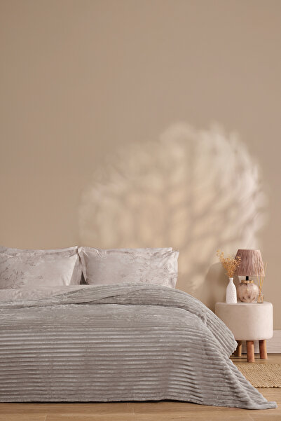 Puffy Sova Double Wellsoft Blanket - Mink